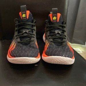 Under Armour Curry Flow 10
Iron Sharpens Iron